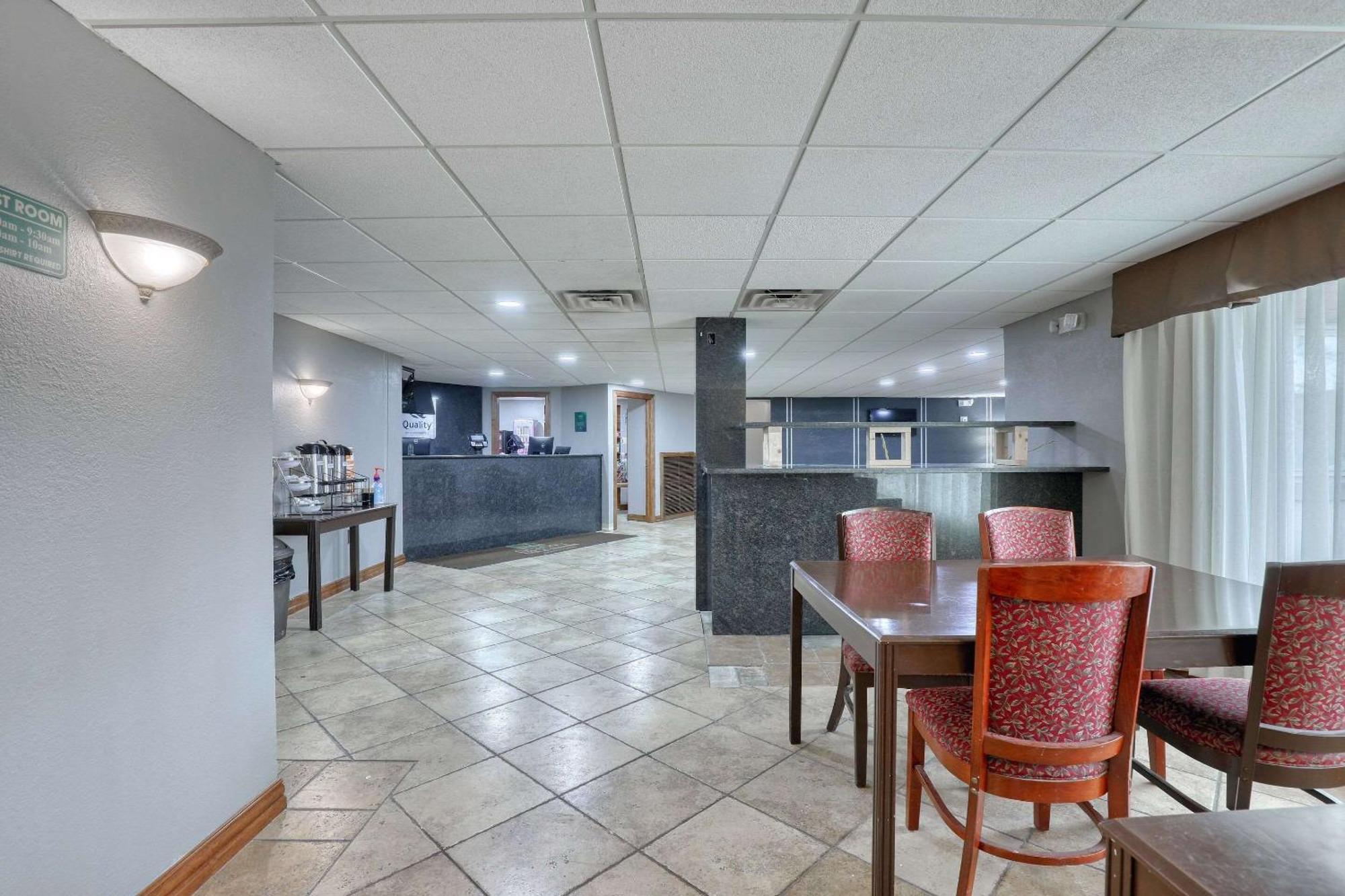 Quality Inn & Suites Downtown Green Bay Exterior foto