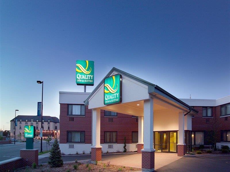 Quality Inn & Suites Downtown Green Bay Exterior foto